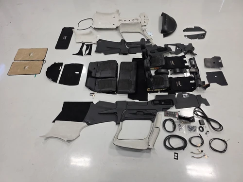 Cirrus SR22 Interior with Seats, Plastics, Headliner & Side Panels