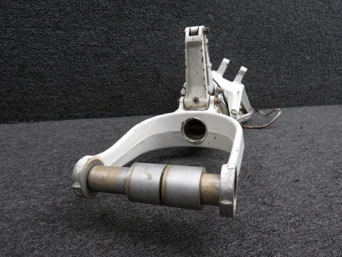 2243001-203 Cessna TR182 Nose Gear Shock Strut Assembly