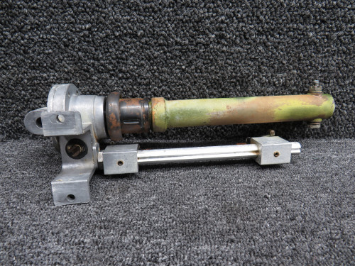 C301002-0312 Cessna TR182 Flap Actuator & Switch Bar Assembly