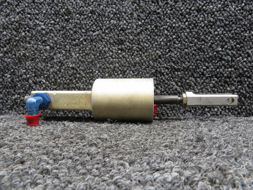 9882010-4 (Use: 9882010-7) Cessna Master Brake Cylinder Assembly