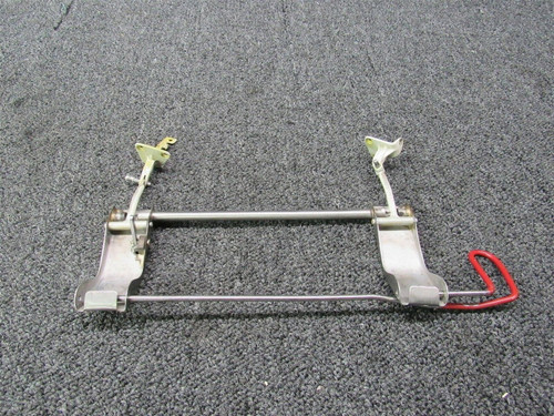 002-430055-32 / 002-430055-34 Beechcraft A36 Openable Window Latch Assy RH