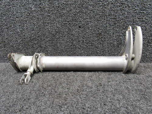 Cessna Main Gear Torque Tube LH with Bolt