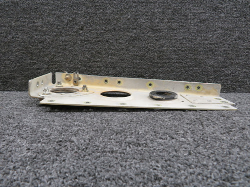 101-120025-64 Beechcraft King Air 200 Bracket RH