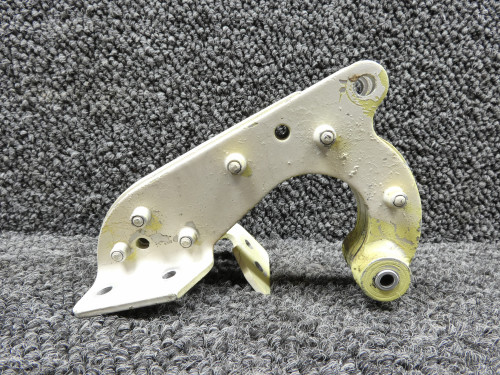 35-815266-2 Beechcraft 58 Fwd Inboard Hinge Assembly RH