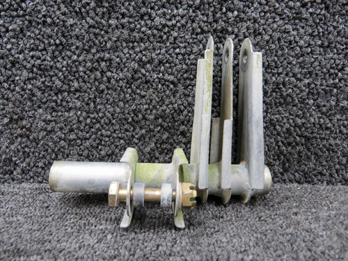 0862100-14 Cessna 421B Flap Bellcrank Assembly RH (Outboard Wing, Inboard)