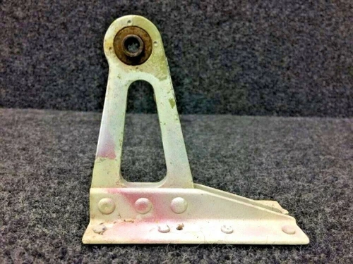 20294-000 Piper PA24 Bracket Aileron Hinge Outboard BAS Part Sales | Airplane Parts