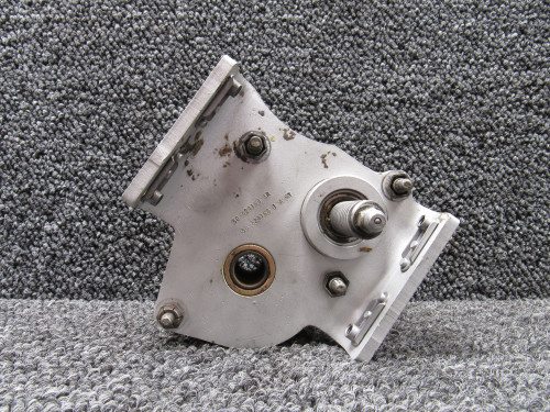 50-524168-1 Beechcraft Queen Air 65 Elevator Tab Actuator Bracket Assembly RH