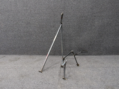 A046-2 Robinson R22 Lower Engine Frame Assembly RH