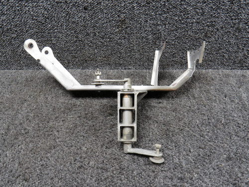 540095-5, 550120-501 Garrett TPE-331-5-251K Control Bellcrank with Support LH