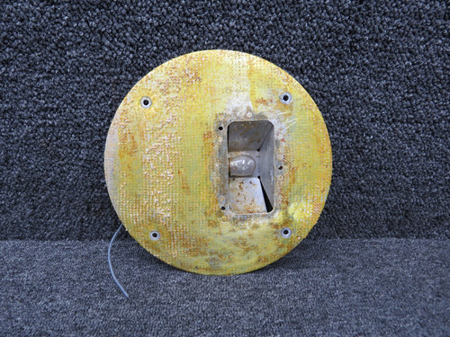 S329, 63-934D, 0851863-3 Cessna 421B Nacelle Courtesy Light Assembly LH or RH