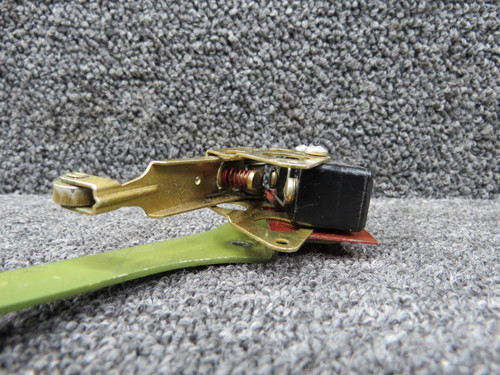 BZ7RT04, 5045028-4 Cessna 421B Landing Gear Down Limit Switch Bracket w Switch