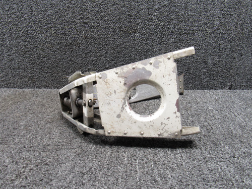 95266-000, 96332-000 Piper PA34-200 Stabilator Trim Bracket Assembly