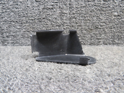 17582-004 Cirrus SR22 Door Catch Diverter RH