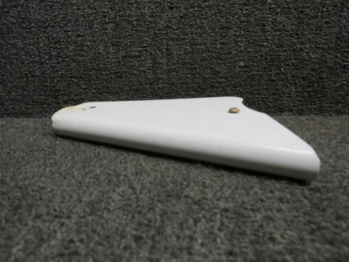 15065-003 (Use: 16669-001) Cirrus SR22 Flap Hinge Fairing Outbd