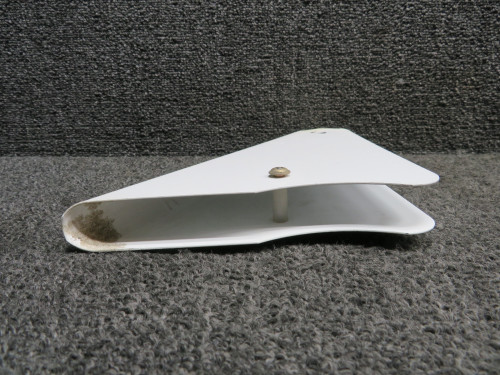 15065-003 (Use: 16669-001) Cirrus SR22 Flap Hinge Fairing Outbd