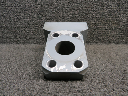 13284-001 Cirrus SR22 Main Landing Gear Axle Fitting LH or RH