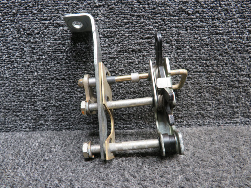 20267-003, 20294-003 Cirrus SR22 Upper LH Cabin Door Rotary Latch with Brackets