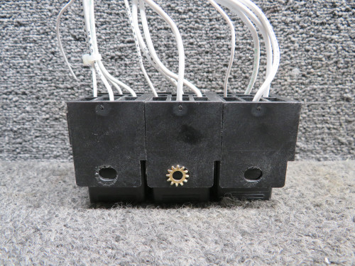 0-332-209-204, 3-334-485-008 Bosch Relay with Relay Socket Set of 3