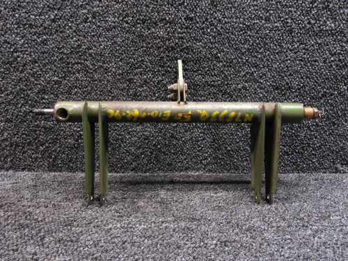 0813300-122 Cessna 310Q Uplock Torque Tube Weld Assembly