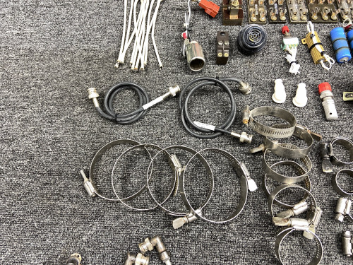 Beechcraft G58 Goodie Bag Set with Accessories