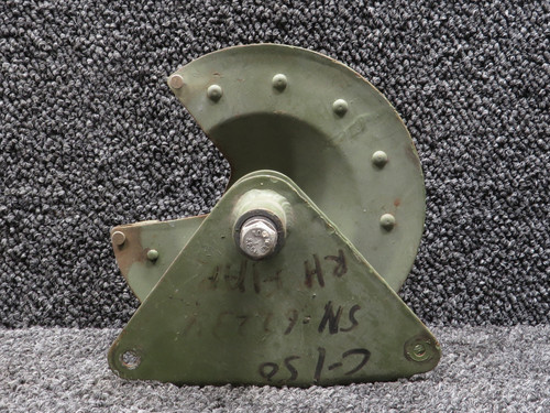 0760612-1 Cessna 150 Flap Drive Pulley Assembly RH