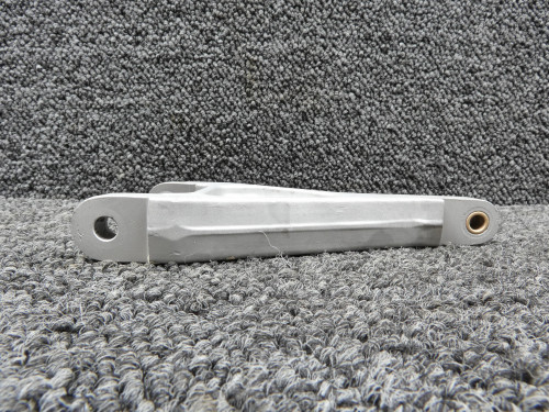 752-914 (Cast: W-G50699-G) Piper PA23-160 Landing Gear Scissor Link