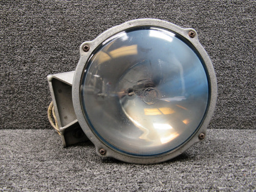 D-7585-4580 (Use: D-7585-18) LearJet 35A Landing Gear Taxi Light Assembly RH