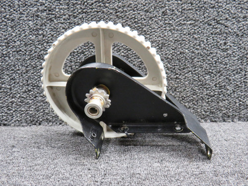95-524025, 95-524025-1 Beechcraft E-55 Elevator Trim Tab Wheel (Cracked)