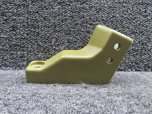 0741053-2 Cessna 182 Main Landing Gear Axle Fitting RH (Zinc Chromate)