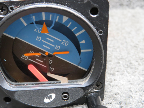 4200-10 Mid-Continent Attitude Indicator with Mod (Lighted, Volts: 11-32)