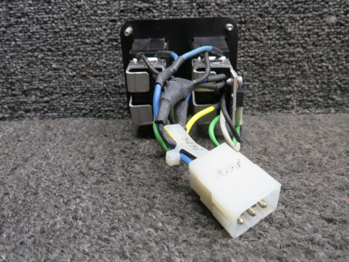 LB53402035 (Use: 2818201-12) Cessna LC41-550FG Panel Lights Switch Bracket