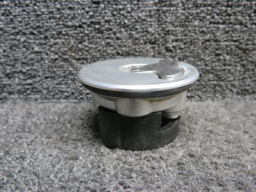 CA-AA-005 Cessna LC41-550FG Newton Locking Fuel Cap (No Key)