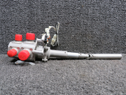 LA57282000-1 (Use: 2816100-10) Cessna LC41-550FG Fuel Selector Valve Assy w Knob