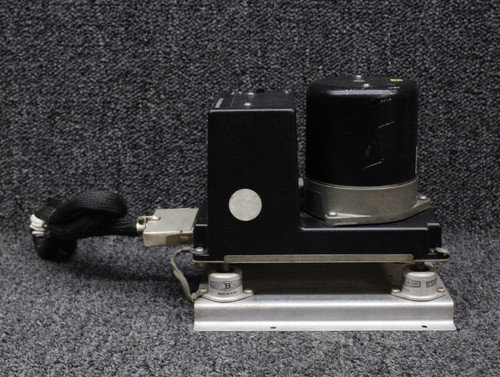 060-0015-00 Bendix King KG-102A Directional Gyro with Mount and Mods (14-28V)