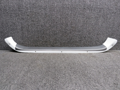 LB53254145 (Use: 2819116-13) Cessna LC41-550FG Door Tread Panel LH