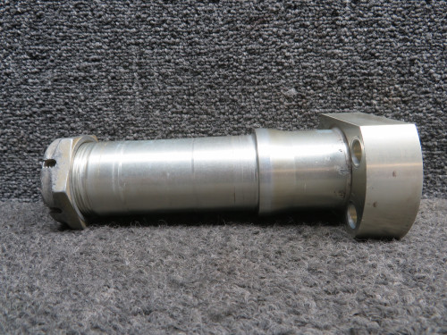 LA53321121 (Use: 2841100-17) Cessna LC41-550FG Main Gear Axle with Nut