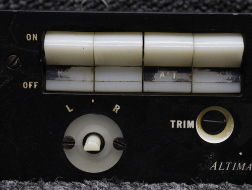 Piper Altimatic IIIC Autopilot Controller without Knob (Volts: 14 or 28)