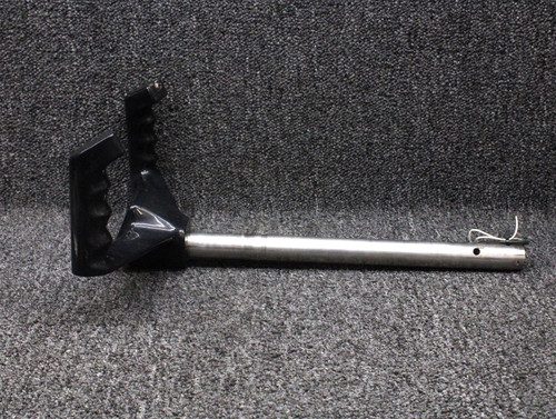 79276-000 Piper PA-34-200T Control Wheel with Mic Switch (L: 14”, D: 1.125”)