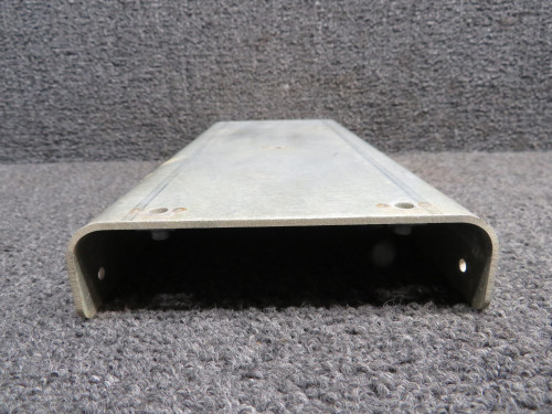LB53405411 (Use: 2811300-15) Cessna LC41-550FG Shelf Top AHRS Unit