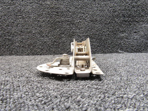 0851781-35 (Alt: H966-1) Cessna 340 Nacelle Baggage Door Latch Assembly