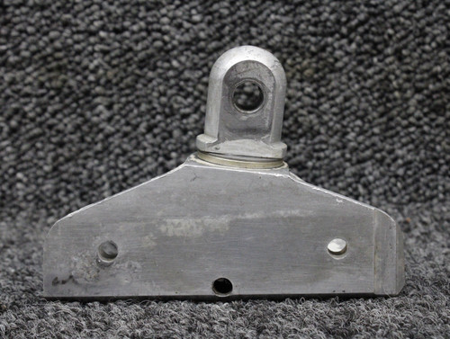 95643-008 Piper PA-34-200T Main Gear Truss Bracket LH (Diameter: .625”)