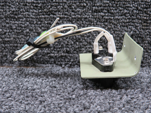 8903 (Alt: 6618120-17) Thermalloy Insulator Switch