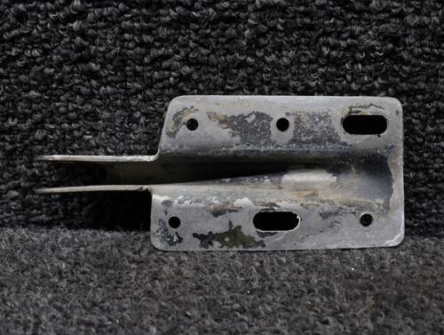 794475-007 Piper Cabin Door Hinge Upper