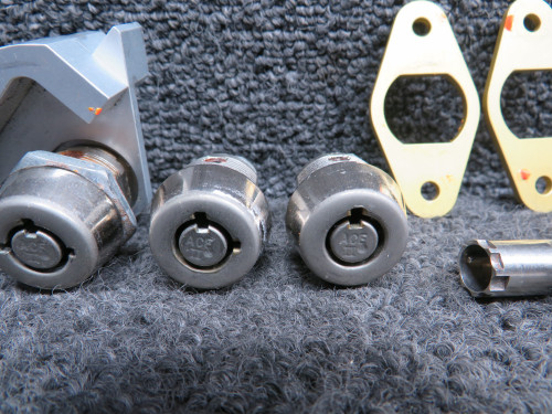 CHG4198 Cessna LC41-550FG Ace Door Lock Set of 3 with Key