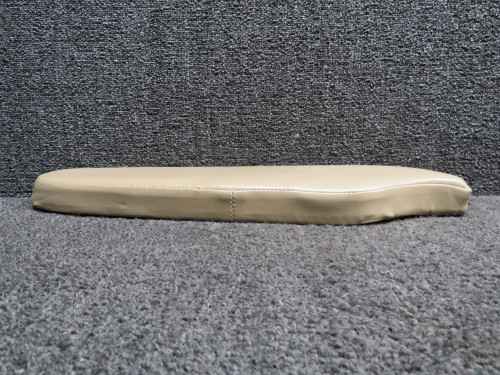 LA53254134 (Use: 2811101-22) Cessna LC41-550FG Cabin Door Armrest RH