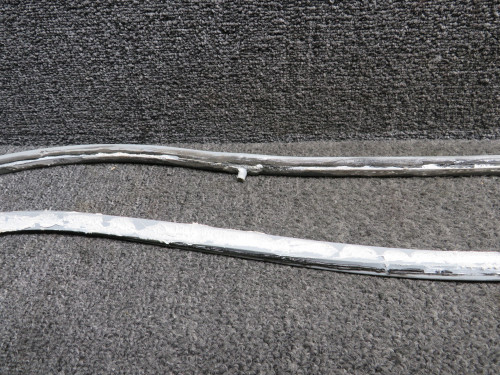 LA52113600-1 (Use: 2811101-5) Cessna LC41-550FG Pneumatic Door Seal LH