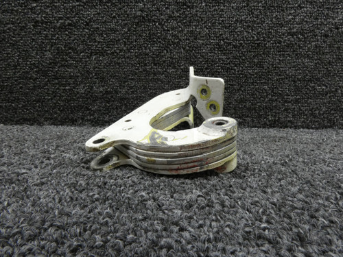 35-815266-2 Beechcraft 55D Main Landing Gear Door Hinge RH