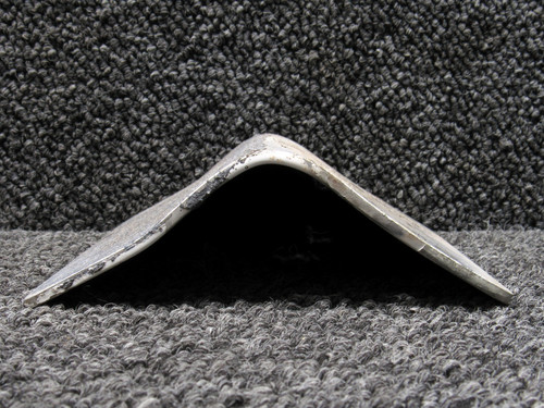 0513395-1 (Use: 0713194-1) Cessna 172 Refueling Step LH