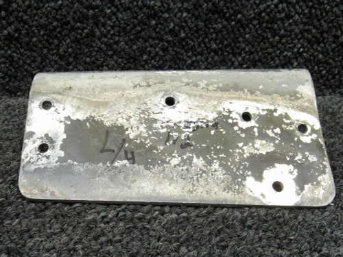 0513395-1 (Use: 0713194-1) Cessna 172 Refueling Step LH