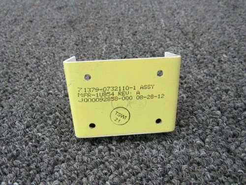 0732110-1 Cessna 182T Hinge Assembly Inboard